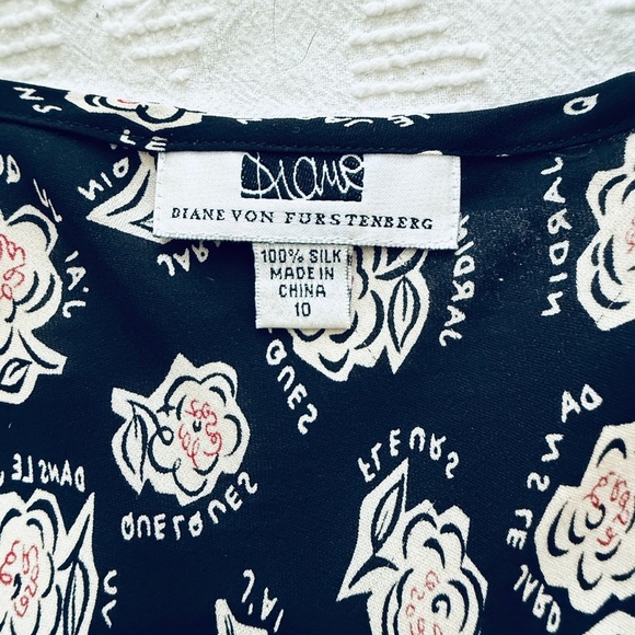 DVF Silk Slip Dress. Black w/ Floral Pattern. Women’s size 8 - Picture 14 of 15